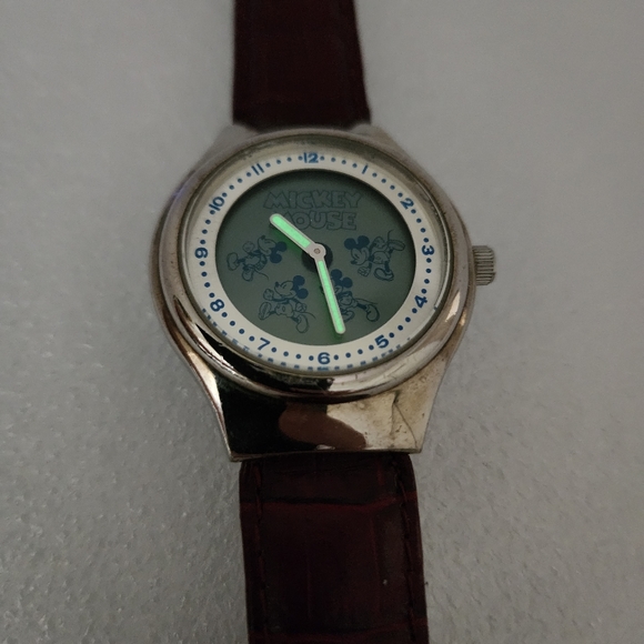 Motion Animation LCD Mickey Mouse Disney Rotating animated hidden lugs VTG watch - Picture 12 of 12